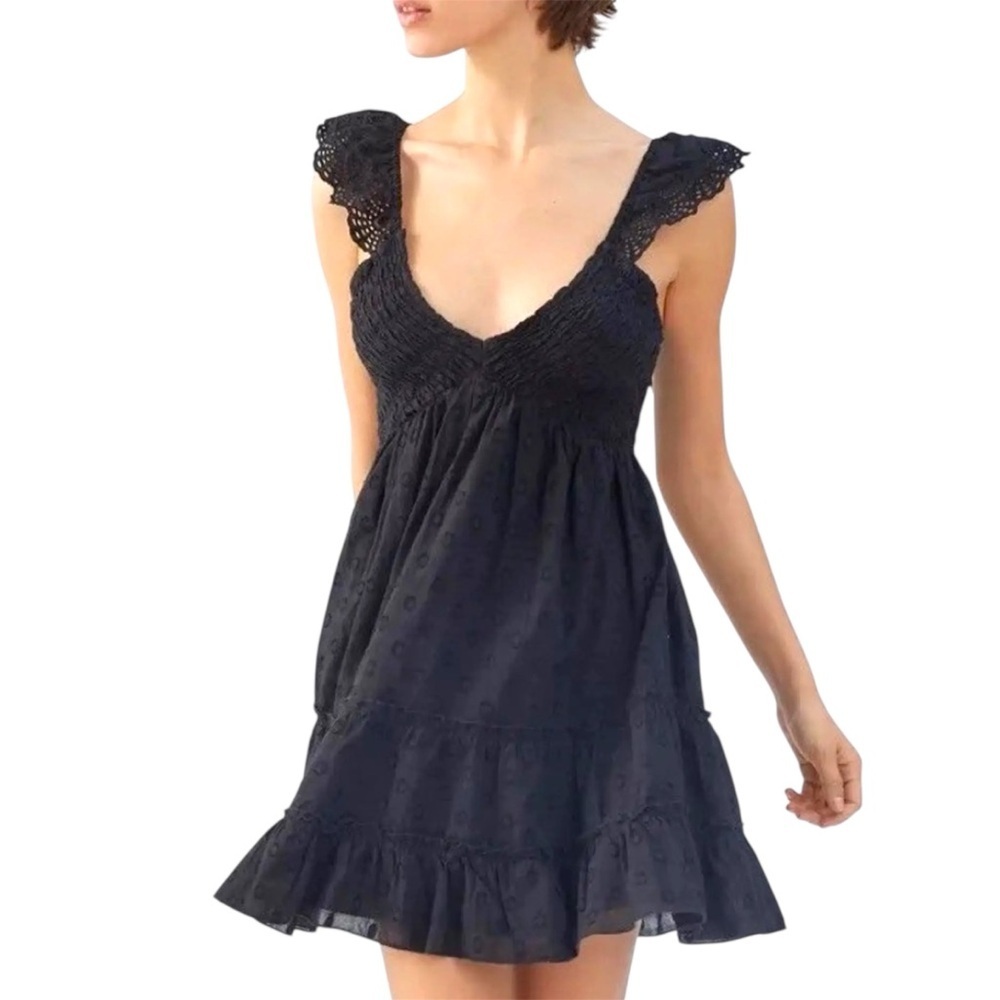 Love Tree Malta Black Linen Blend Smocked Bodice Lace Ruffle Sleeve Dress L NWT